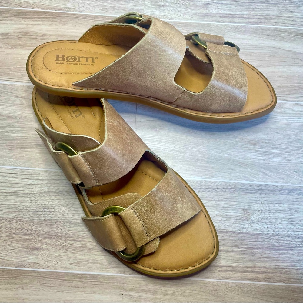 Born upper leather sandals size 6